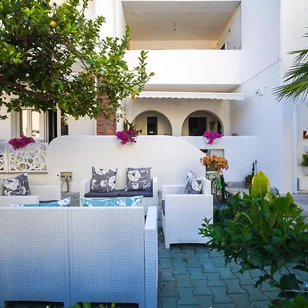 Pura Vida Luxury Alghero