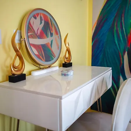 Pura Vida Luxury